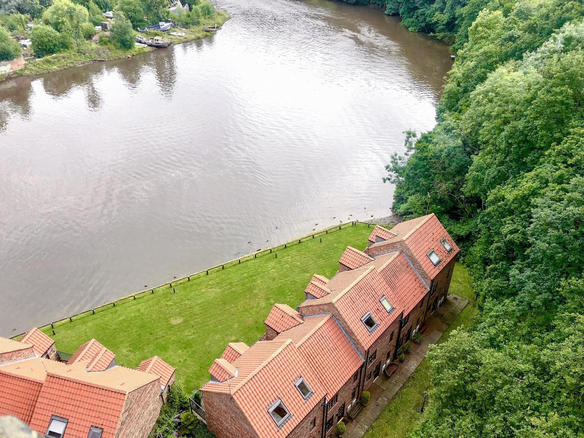 Quackers Vila Whitby Exterior foto
